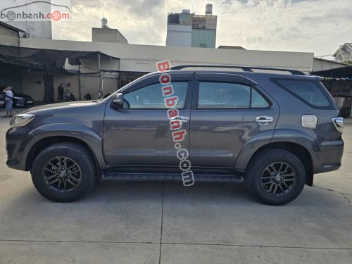 Toyota Fortuner 2.7V 4x2 AT 2016 - ảnh 4