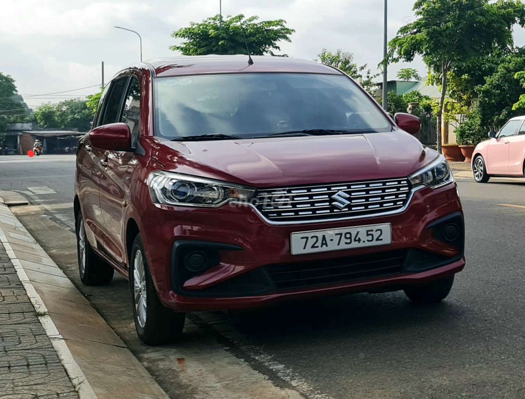 Suzuki Ertiga 2021 - ảnh 1
