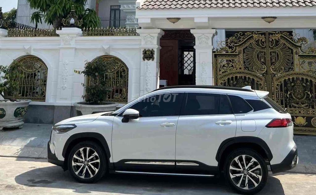 Toyota Corolla Cross 2021 - ảnh 1
