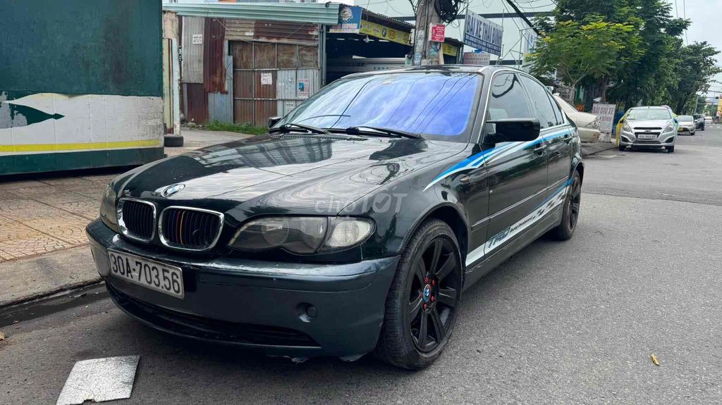 BMW 2004 - ảnh 1