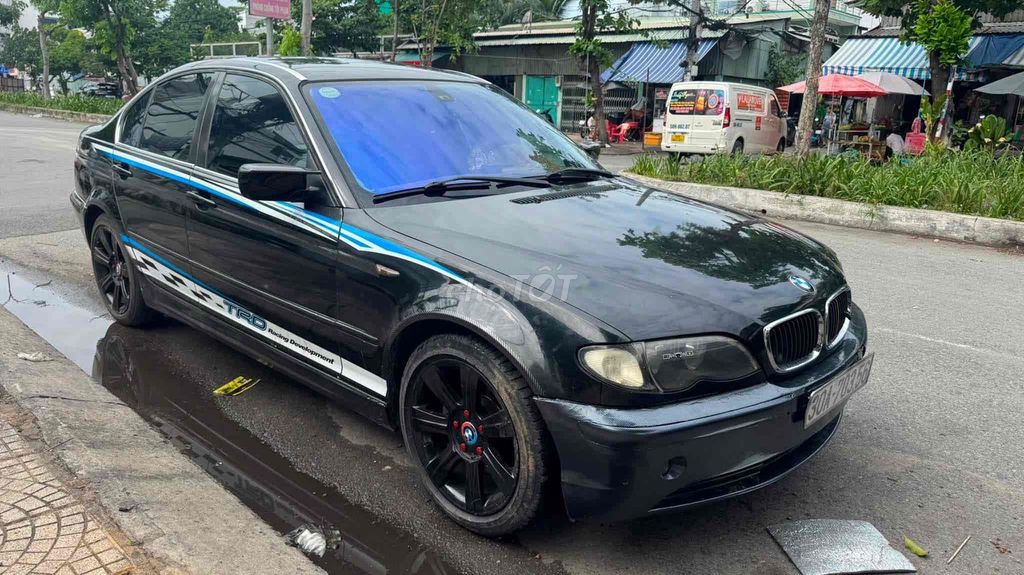 BMW 2004 - ảnh 2