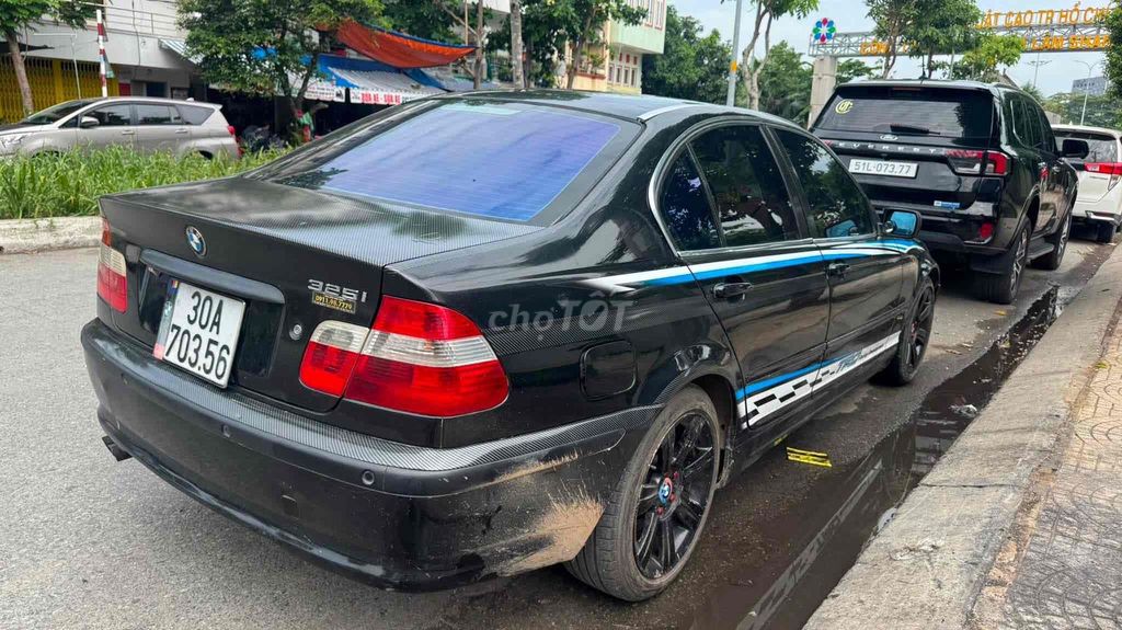 BMW 2004 - ảnh 3