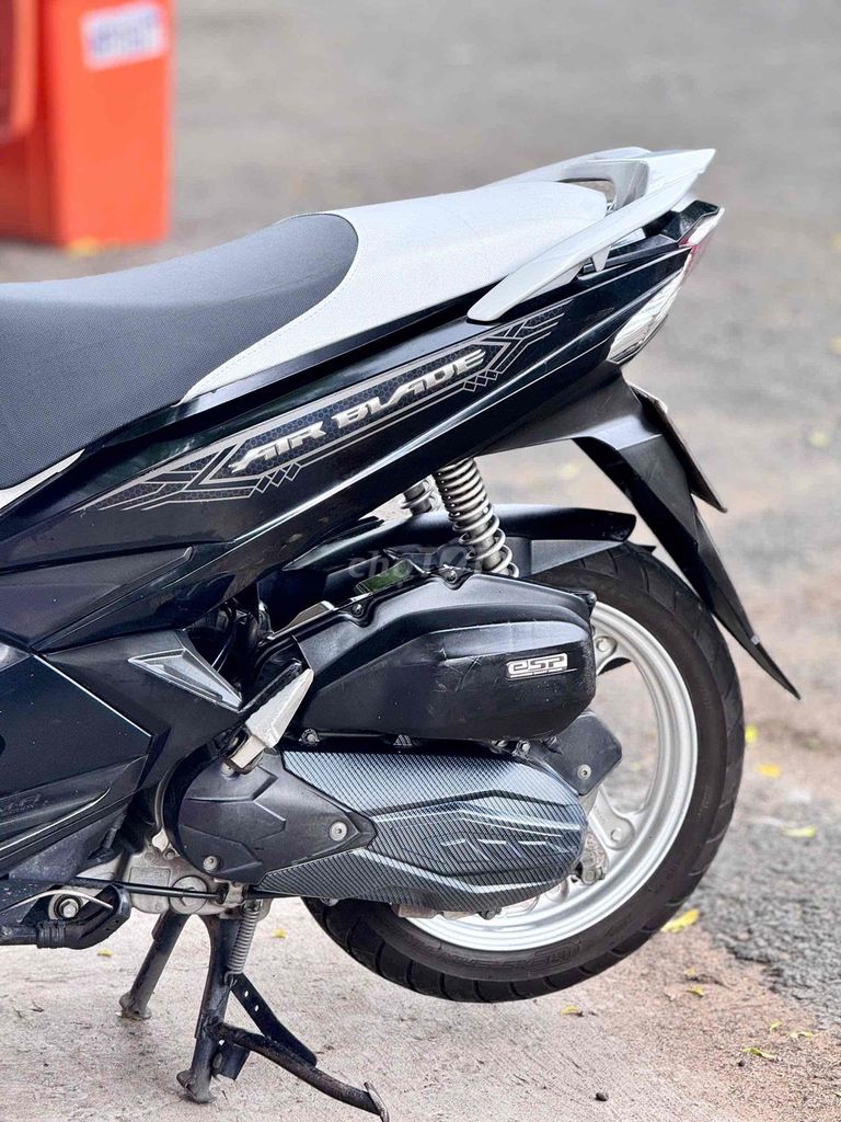 Honda Air Blade 2018 - ảnh 4