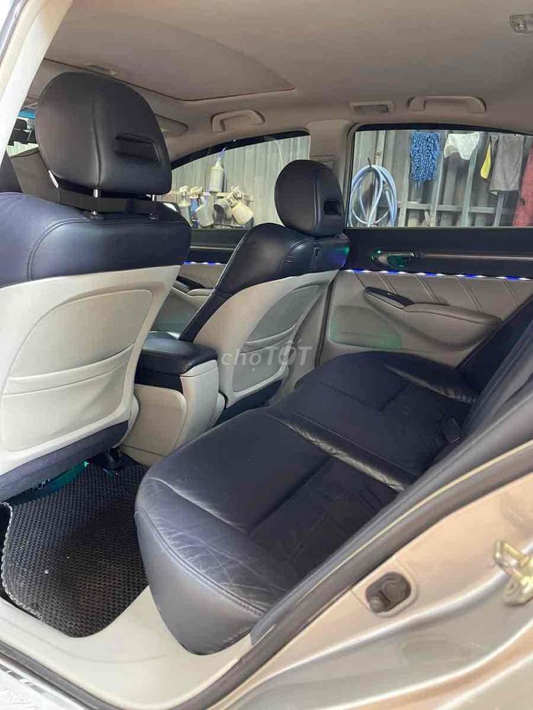 Honda Civic 2008 - ảnh 2
