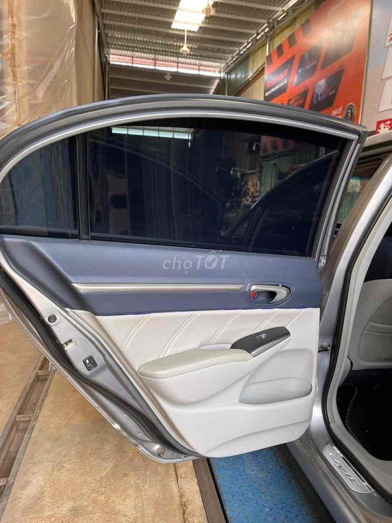 Honda Civic 2008 - ảnh 3