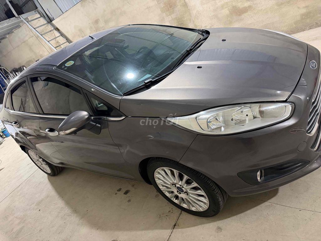 Ford Fiesta - ảnh 2