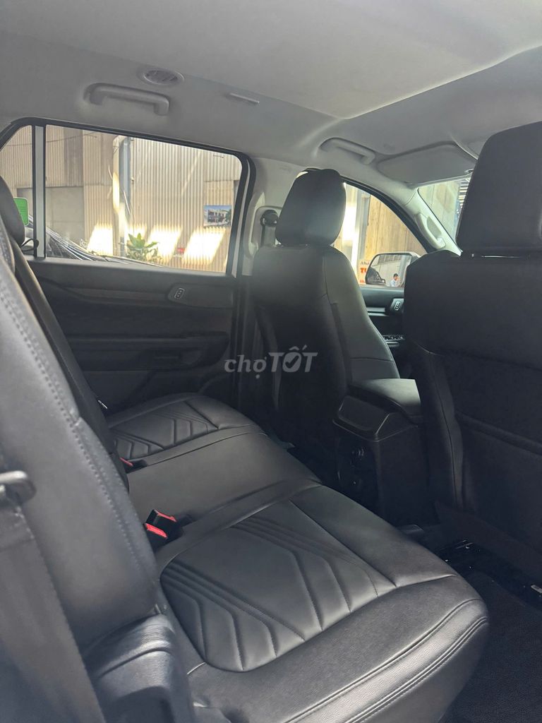 Ford Everest 2025 - ảnh 3