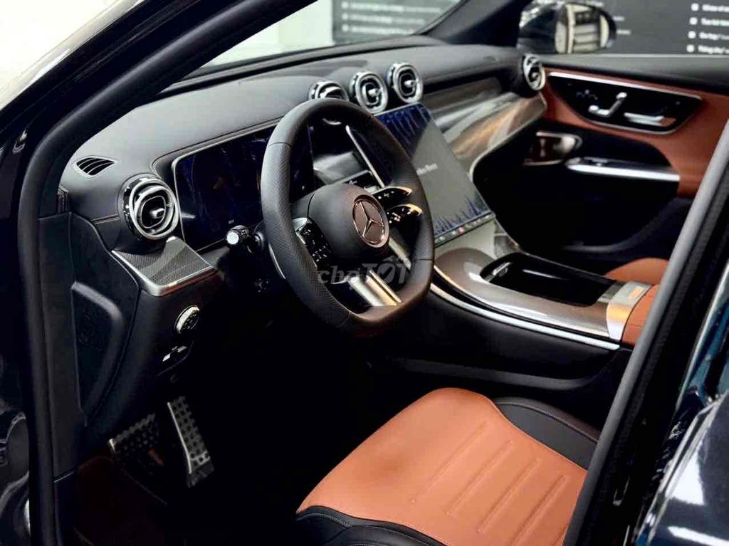 Mercedes-Benz GLC 2023 - ảnh 3
