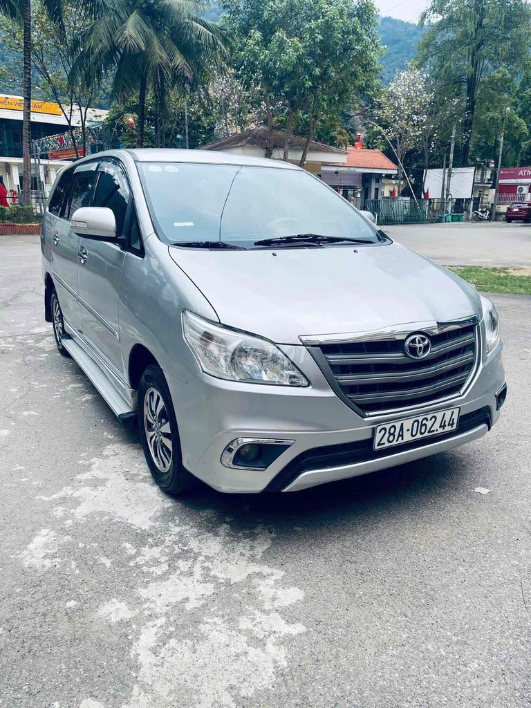 Toyota Innova 2.0E 2015 - ảnh 2