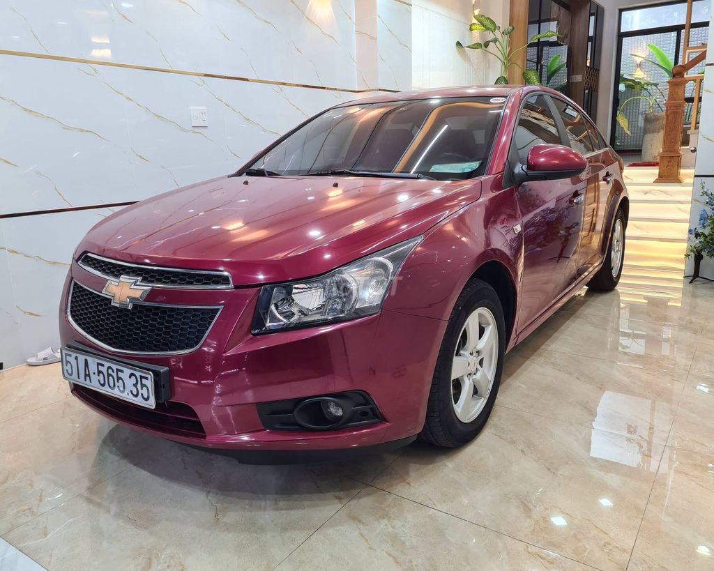 Chevrolet Cruze 2013 - ảnh 2