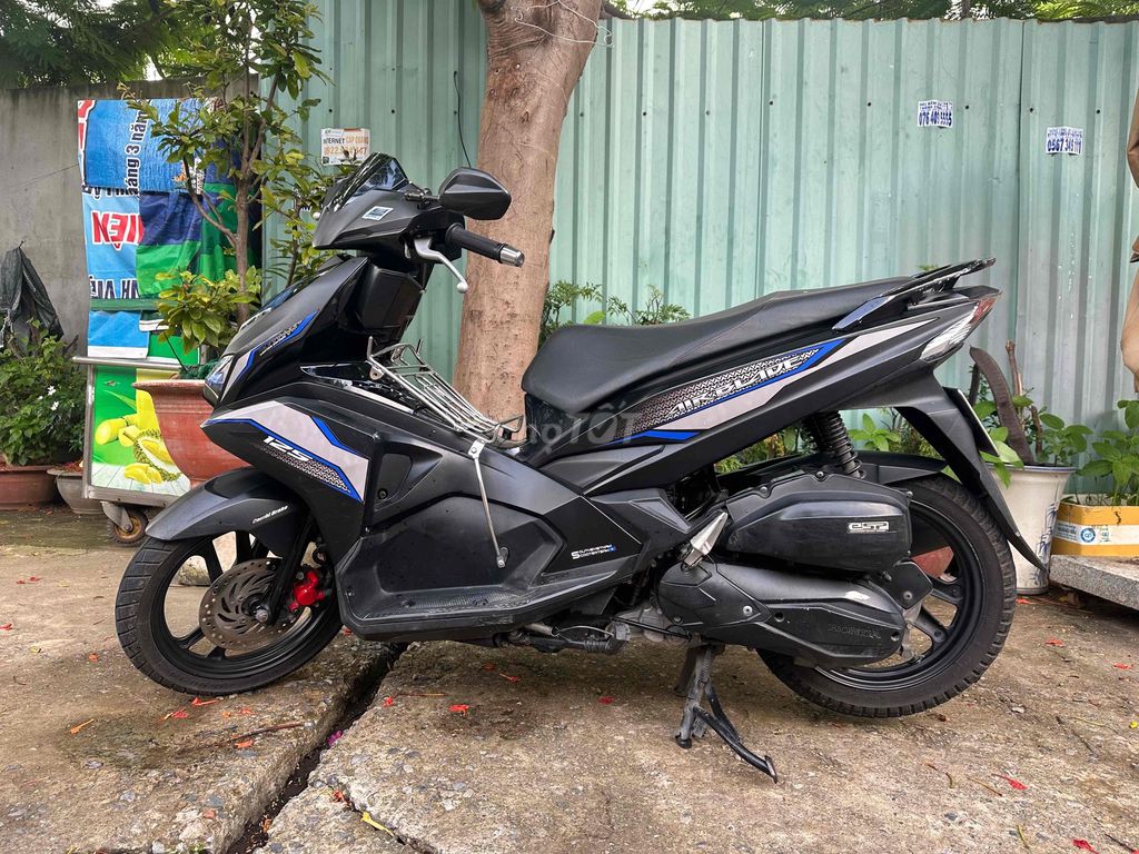 Honda Air Blade 2017 - ảnh 1