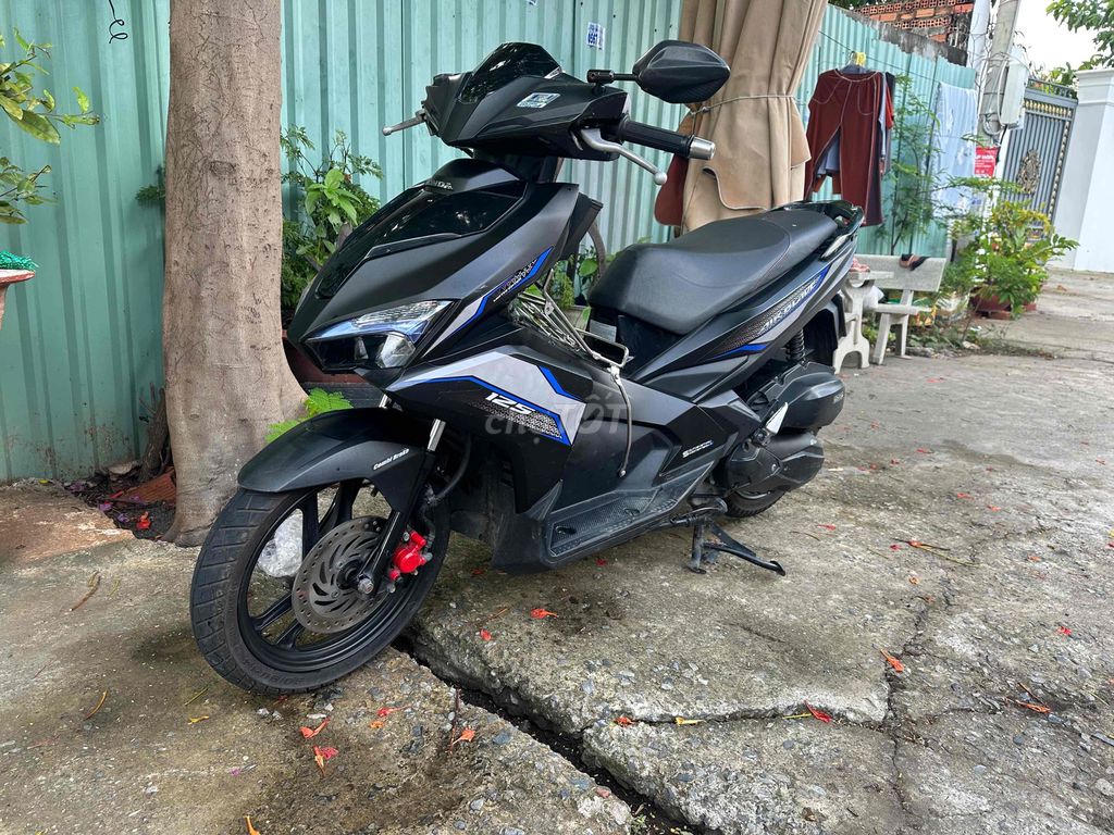 Honda Air Blade 2017 - ảnh 3
