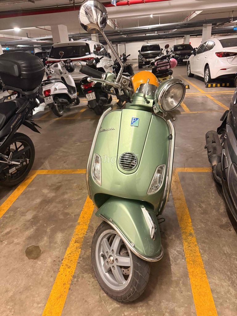 Piaggio Vespa 2011 - ảnh 3