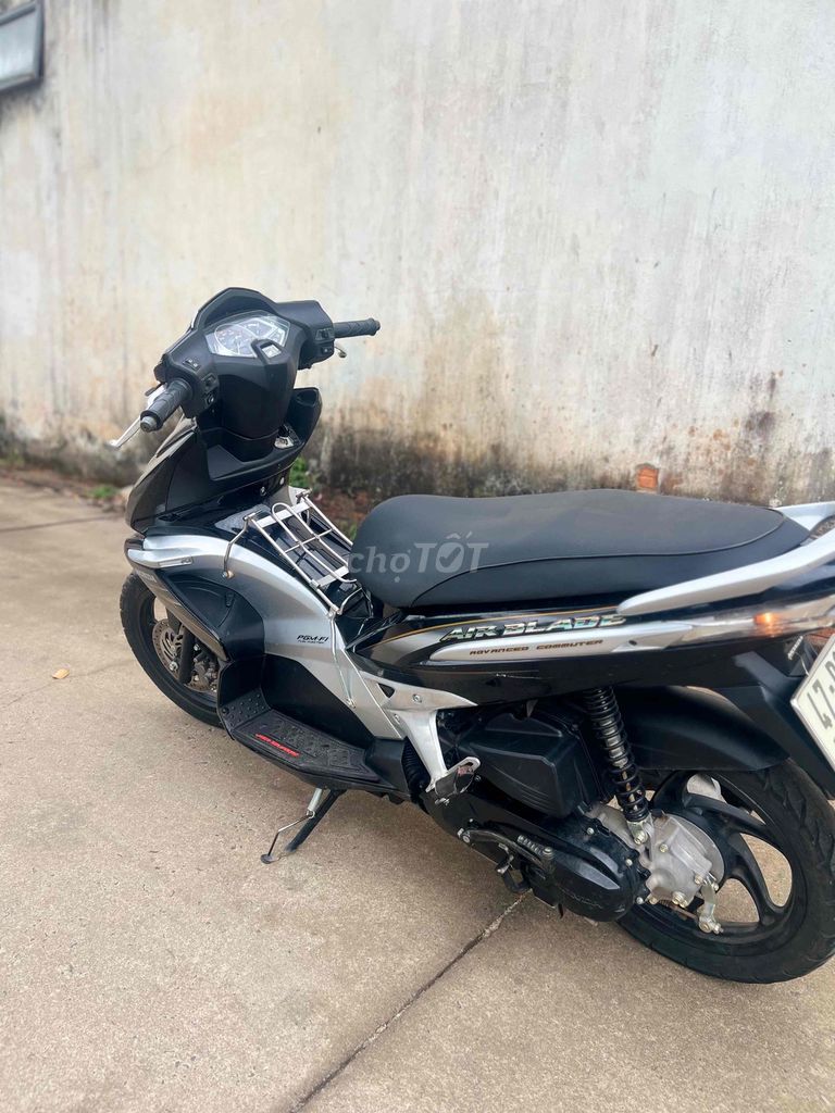 Honda Air Blade 2010 - ảnh 2