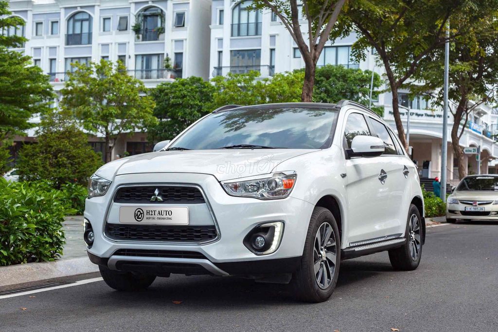 Mitsubishi Outlander 2015 - ảnh 1