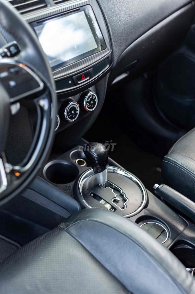Mitsubishi Outlander 2015 - ảnh 5