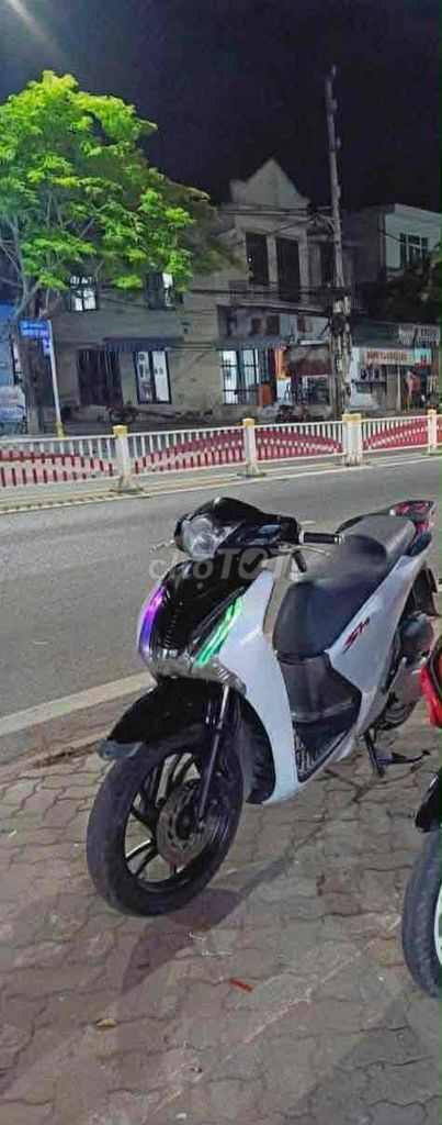 Honda SH 2016 - ảnh 1