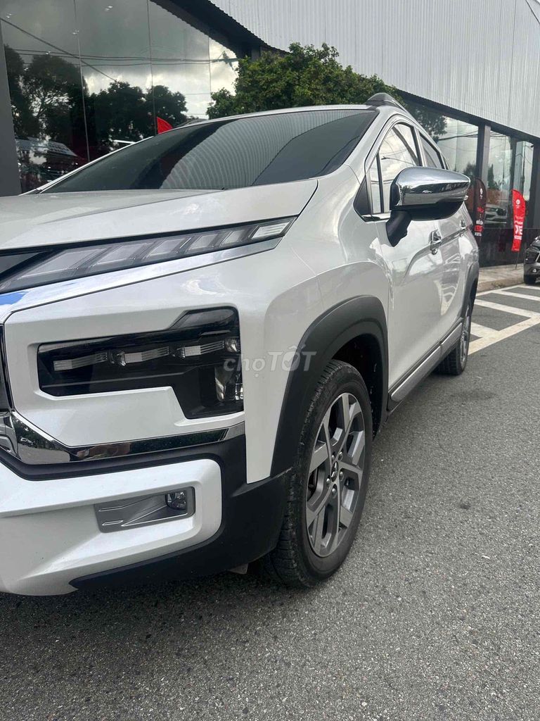 Mitsubishi Xpander Cross 2023 - ảnh 1