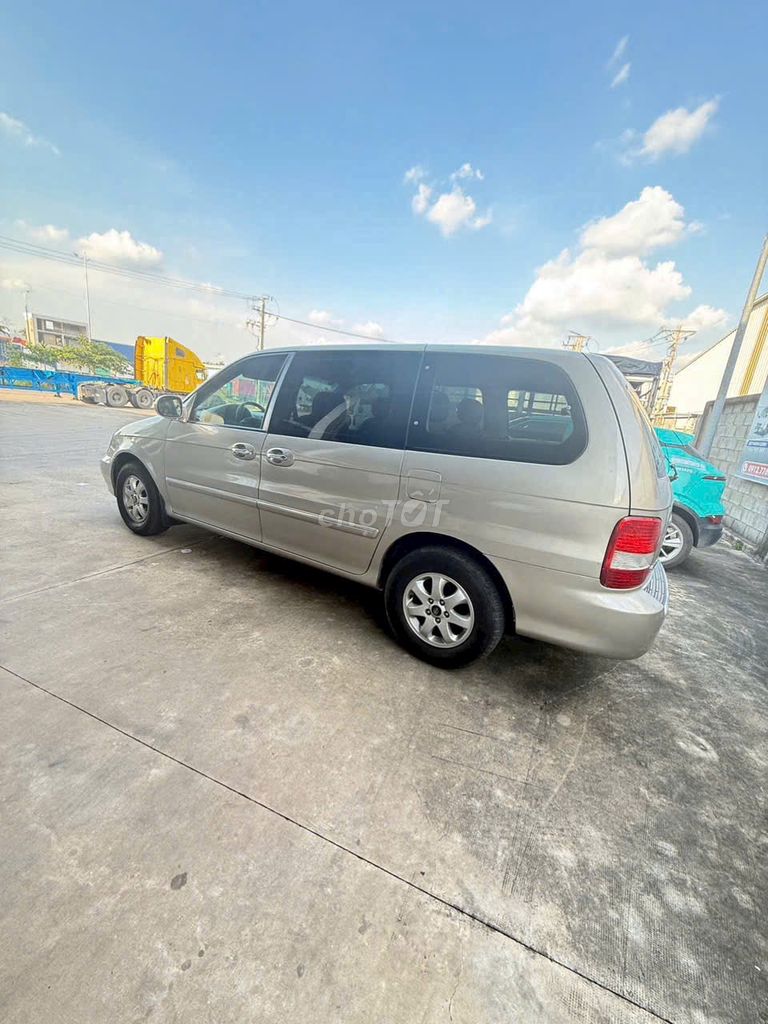 Kia Carnival 2009 - ảnh 3