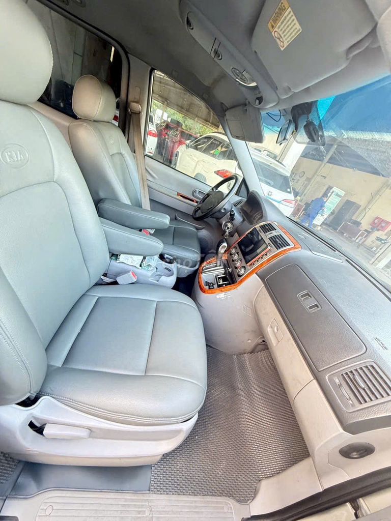 Kia Carnival 2009 - ảnh 5