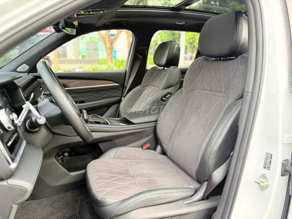 Geely 2025 - ảnh 1