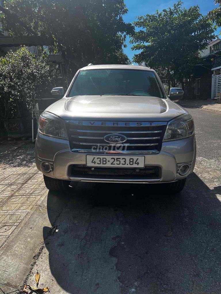 Ford Everest 2011 - ảnh 1
