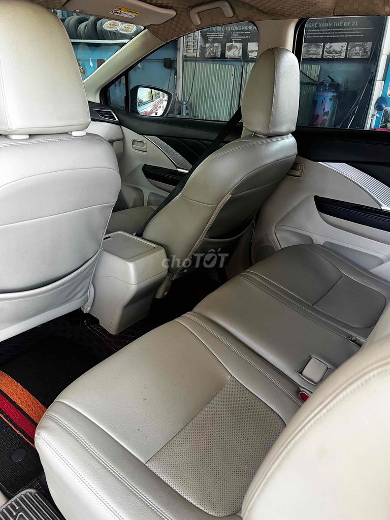 Ford Everest 2011 - ảnh 5