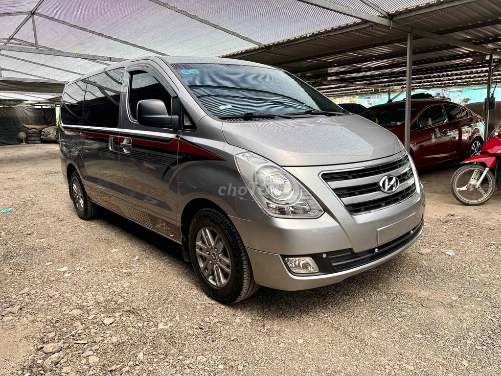 Hyundai Starex 2017 - ảnh 3