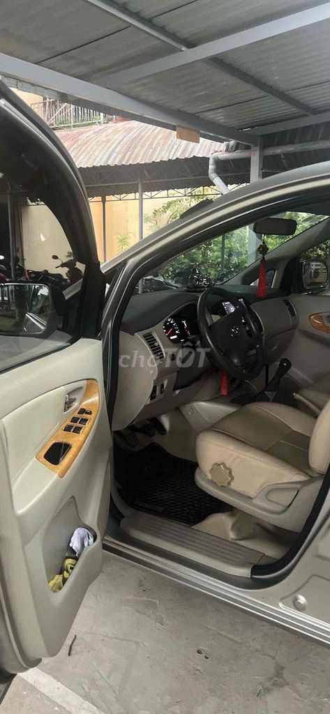 Toyota Innova 2010 - ảnh 5