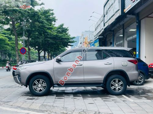 Toyota Fortuner 2.4G 4x2 MT 2020 - ảnh 4