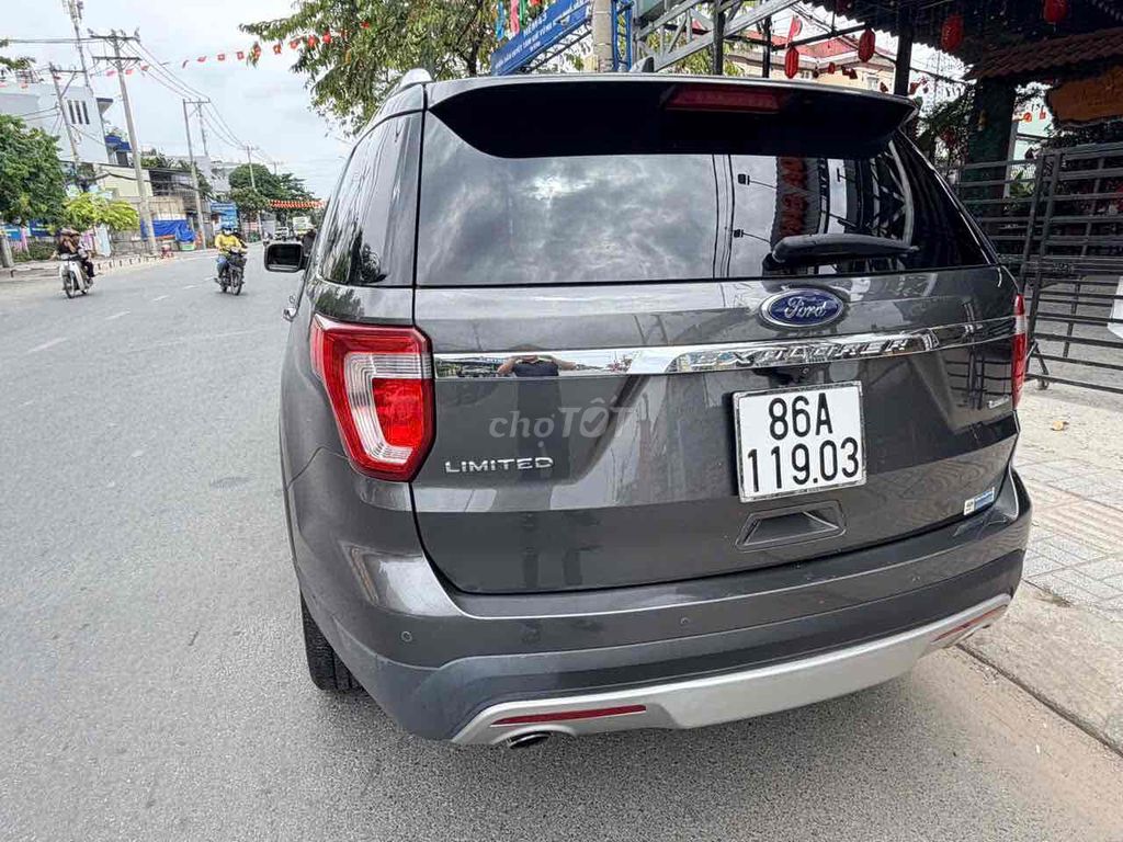 Ford Explorer 2017 - ảnh 2
