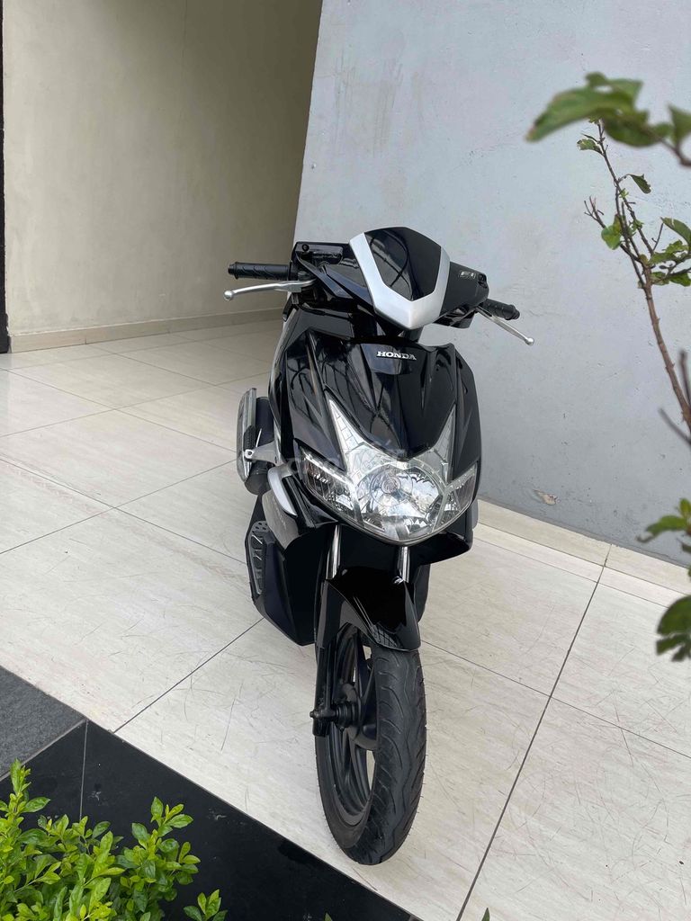 Honda Air Blade 2010 - ảnh 1