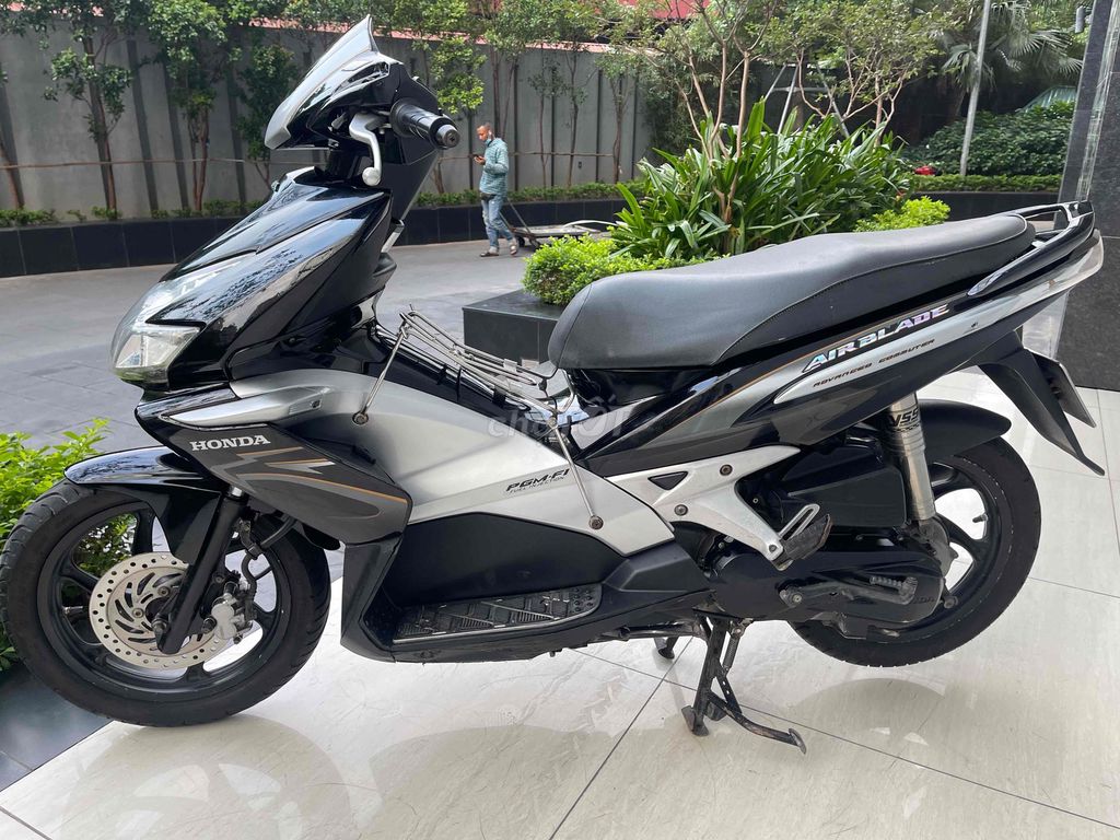 Honda Air Blade 2010 - ảnh 3