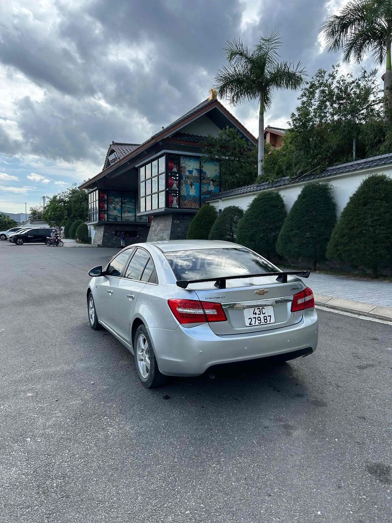 Chevrolet Cruze 2011 - ảnh 3
