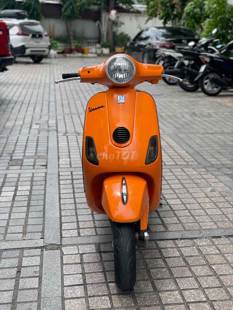Vespa 2012 - ảnh 1