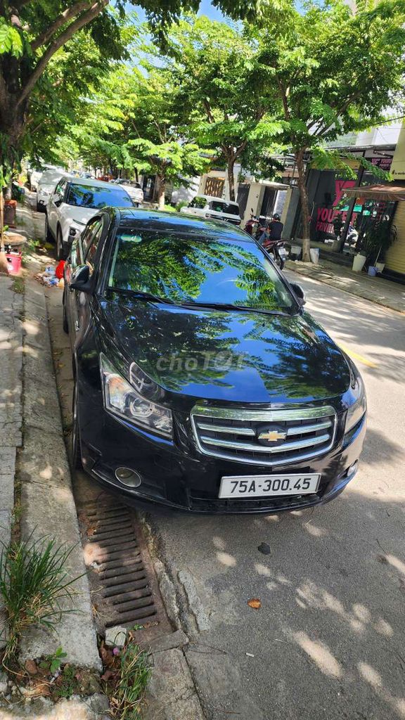 Chevrolet Cruze - ảnh 1