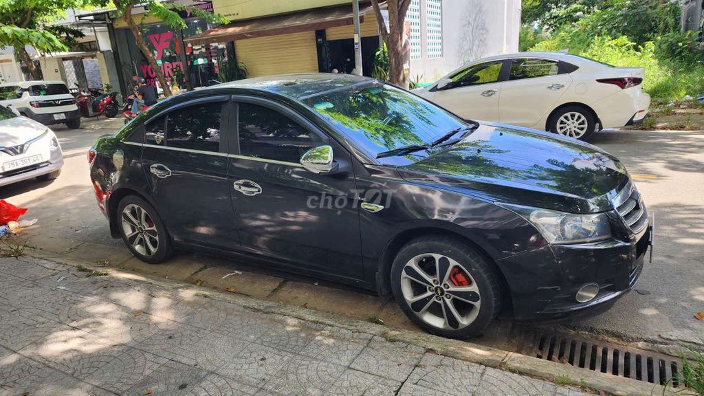 Chevrolet Cruze - ảnh 2