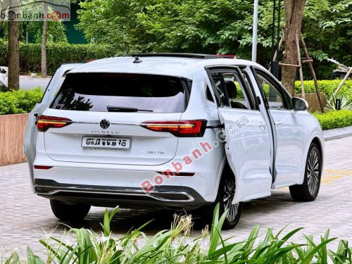 Volkswagen Viloran Luxury 2024 - ảnh 4
