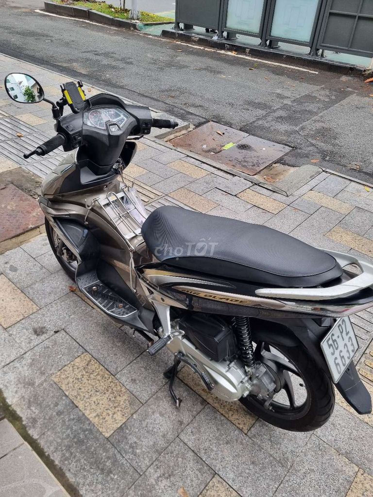 Honda Air Blade 2010 - ảnh 2