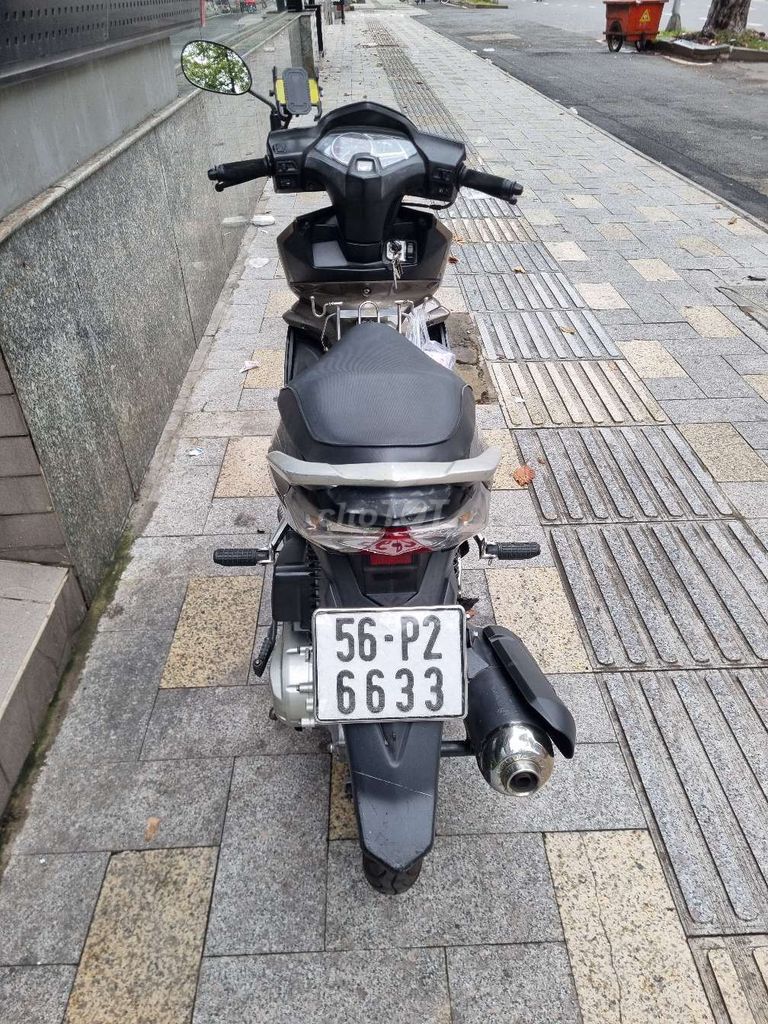 Honda Air Blade 2010 - ảnh 5