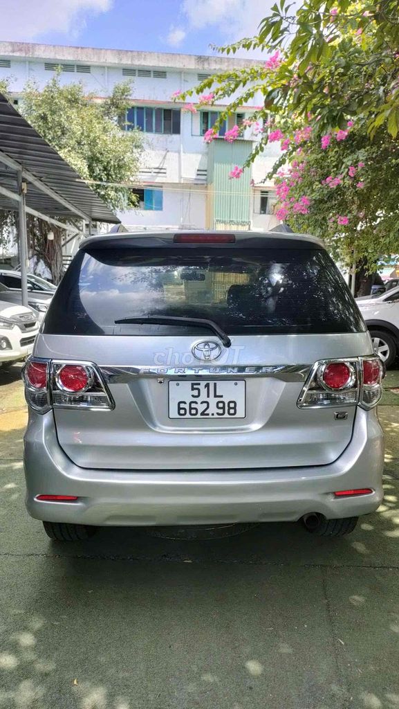 Toyota Fortuner 2012 - ảnh 4