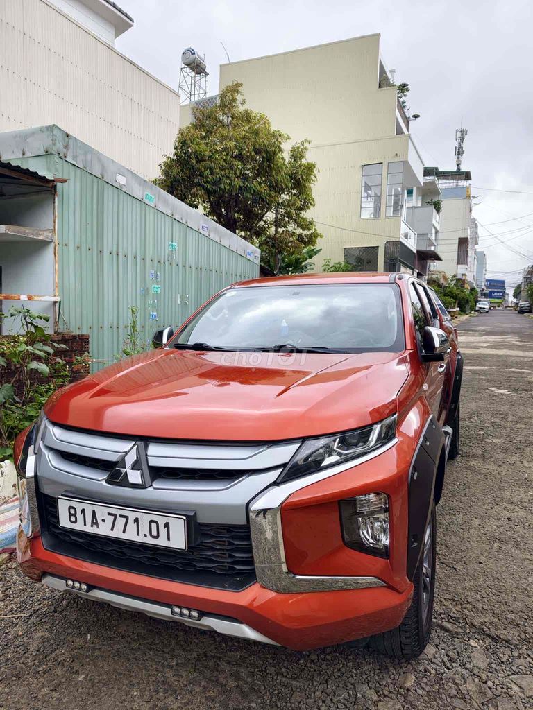 Mitsubishi Triton 2021 - ảnh 1
