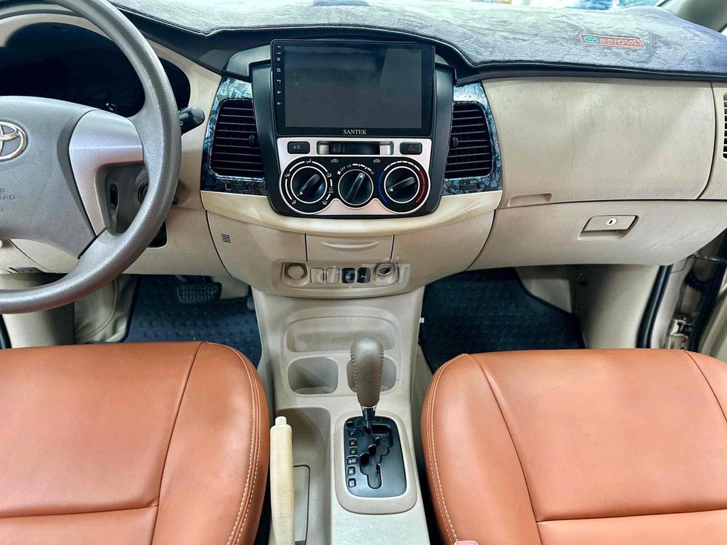 Toyota Innova 2011 - ảnh 2