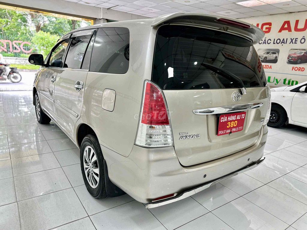 Toyota Innova 2011 - ảnh 3