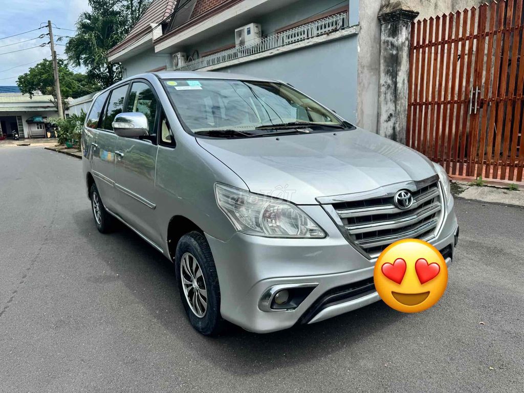 Toyota Innova 2010 - ảnh 3