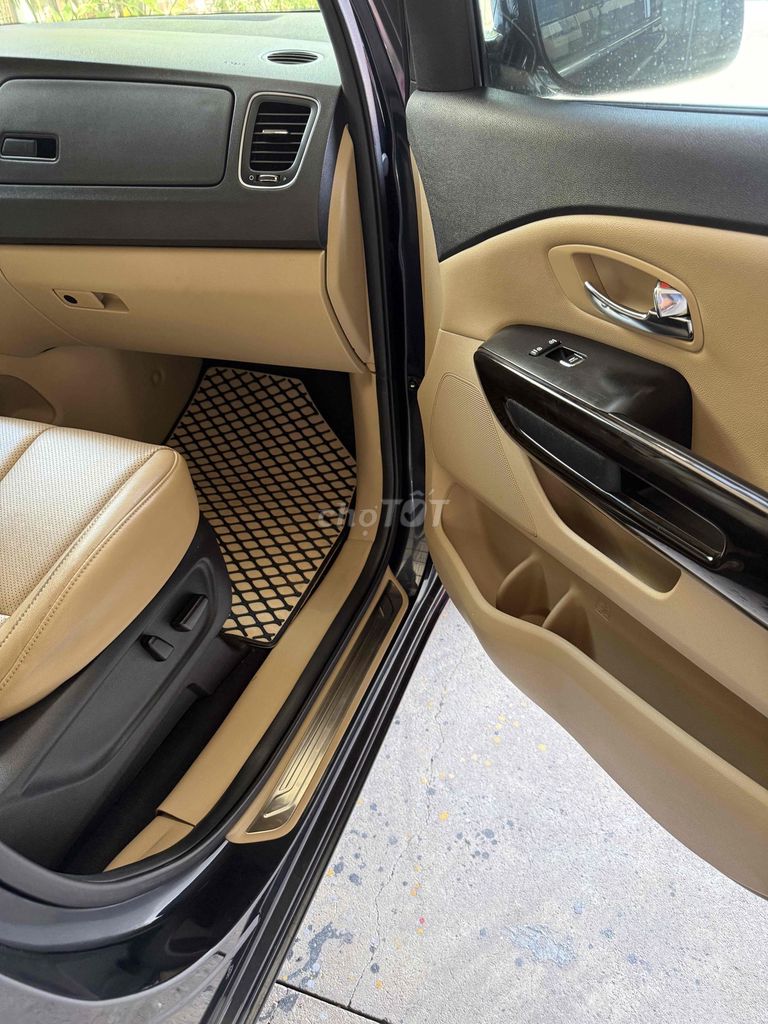 Kia Sedona 2021 - ảnh 2