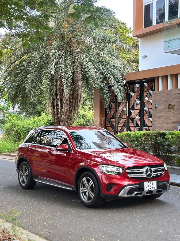 Mercedes-Benz 2021 - ảnh 1