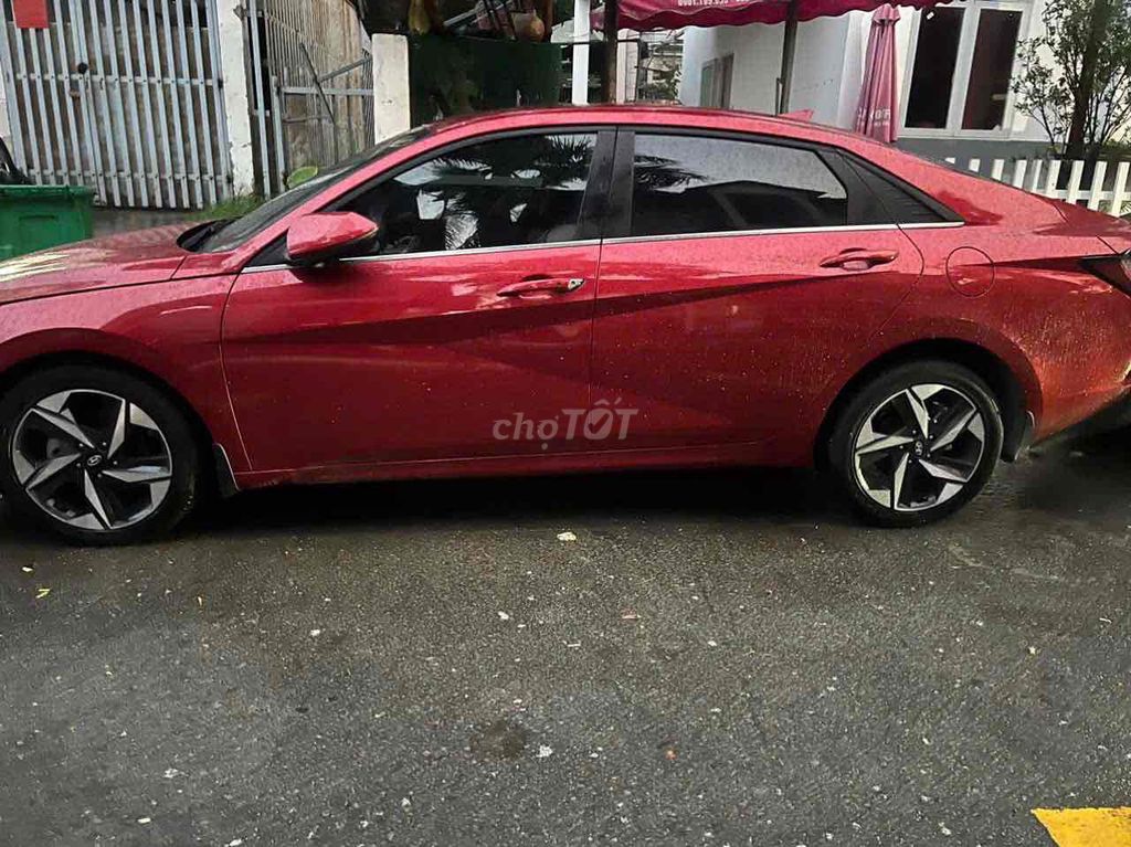Hyundai Elantra - ảnh 3