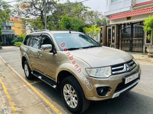 Mitsubishi Pajero Sport 2015 - ảnh 2