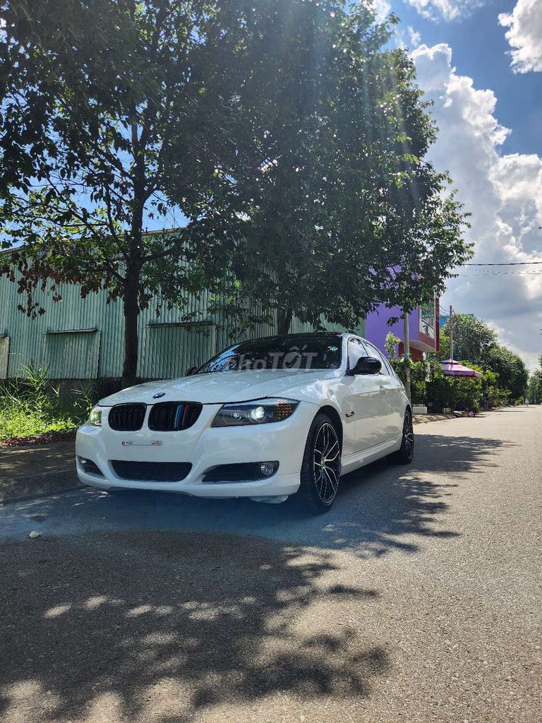 BMW 2010 - ảnh 1